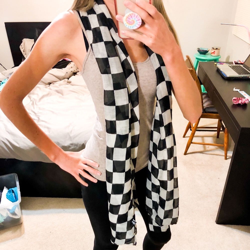 Checkered Hot Topic scarf